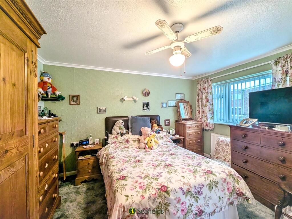 House in Ryde, Oakfield - View 6