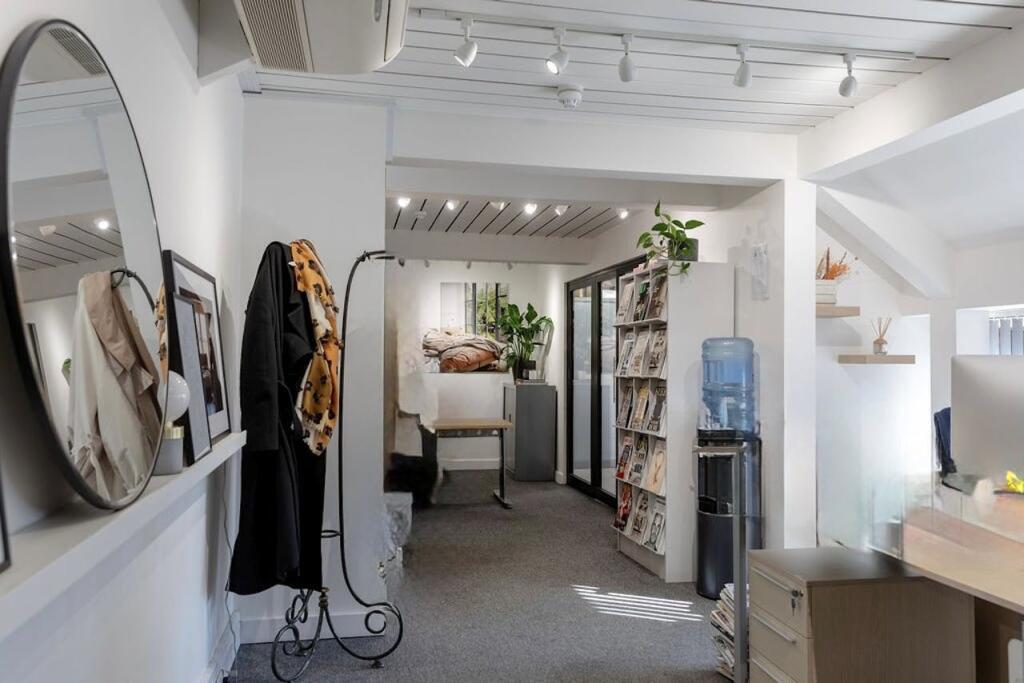 Main image of property: 591-593 Kings Road, Fulham, SW6 2EH