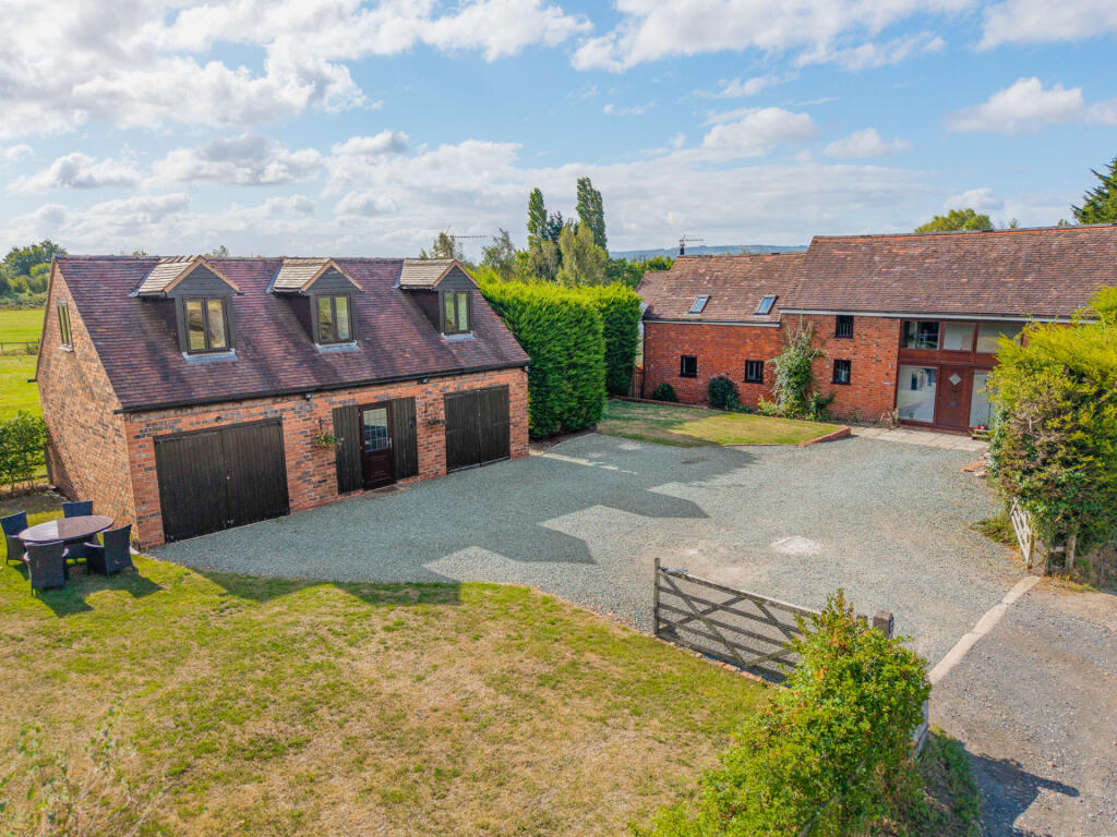 Main image of property: Worcester Road, Pinvin, Pershore