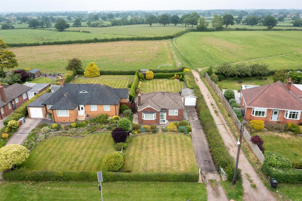 2-bed house on Colleys Lane, Willaston, CW5, £350,000