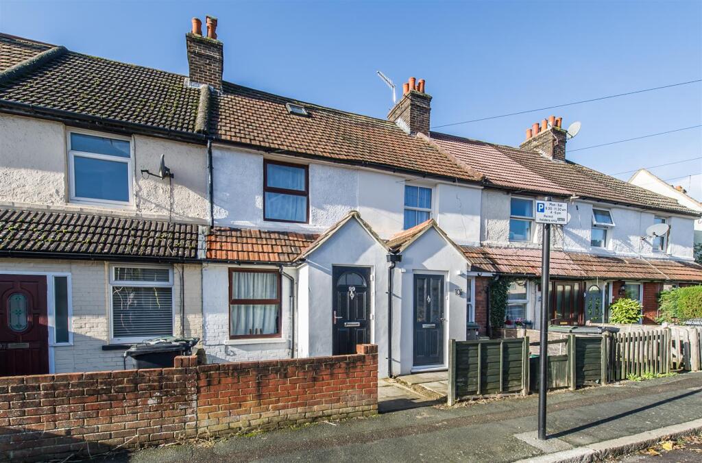 2-bed terraced on Nelson Avenue, Tonbridge, £279,000
