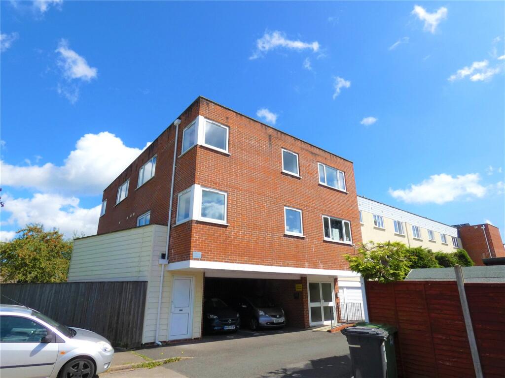 Main image of property: Badger Close, Bishopstoke, Eastleigh, Hampshire, SO50