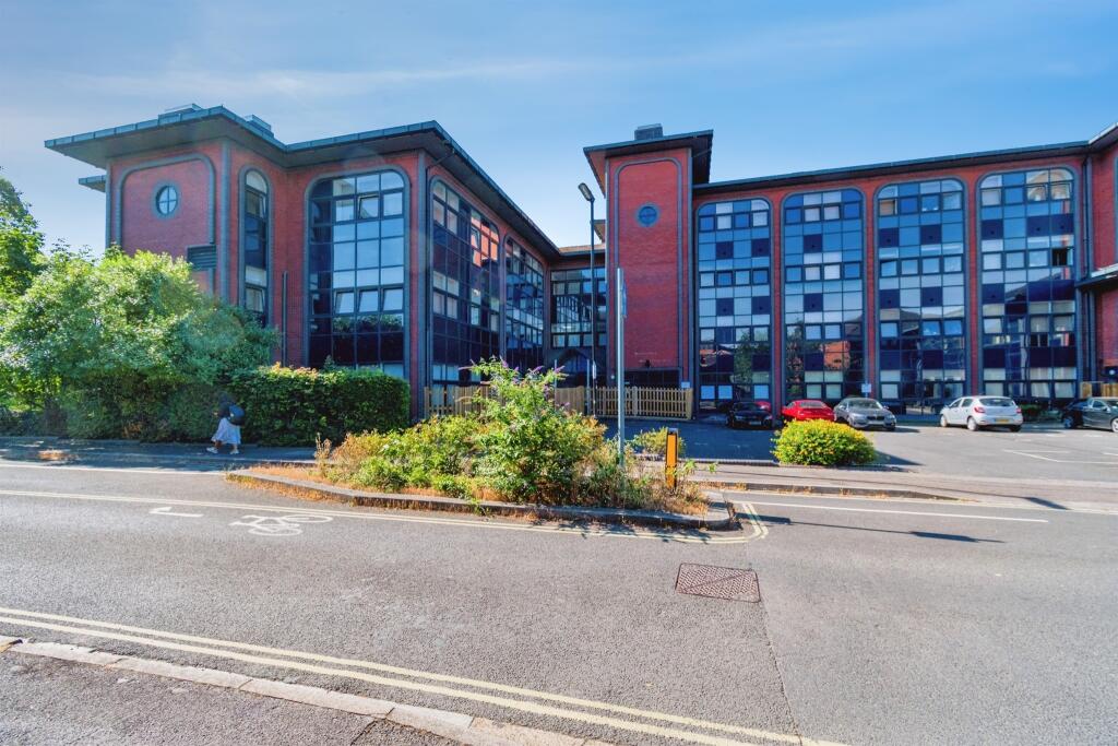 Main image of property: Millbrook Road East, Southampton