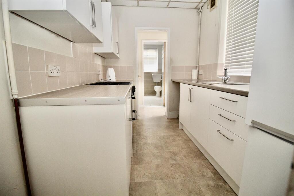 House in Birmingham, West Midlands - View 4