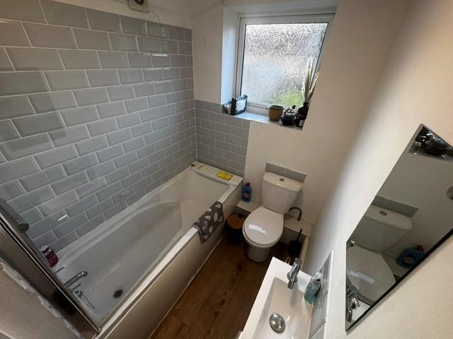 Bovington Close, Canford Heath, Poole photo 5