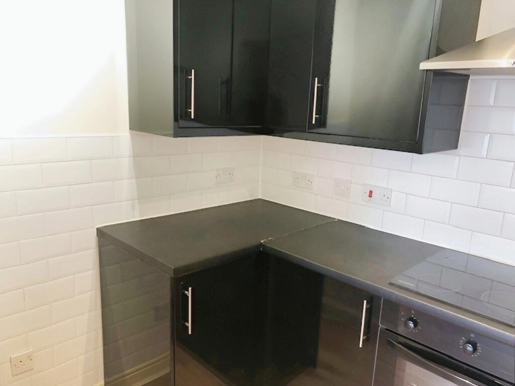 Apartment in Salford, Patricroft - View 5