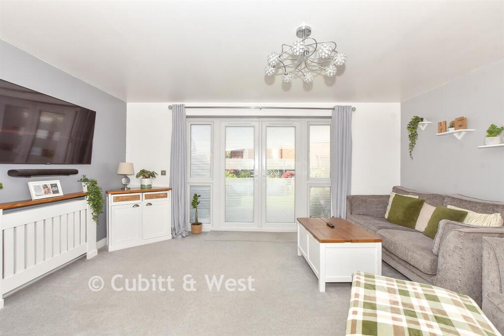 Tatlow Chase, Littlehampton, West Sussex - View 6