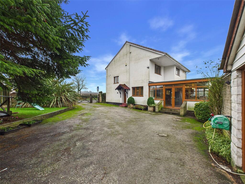 Main image of property: Retford Road, Blyth, Worksop, Nottinghamshire, S81