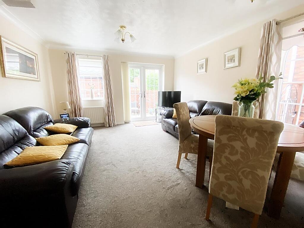 Stadium Villas, Wallsend photo 3