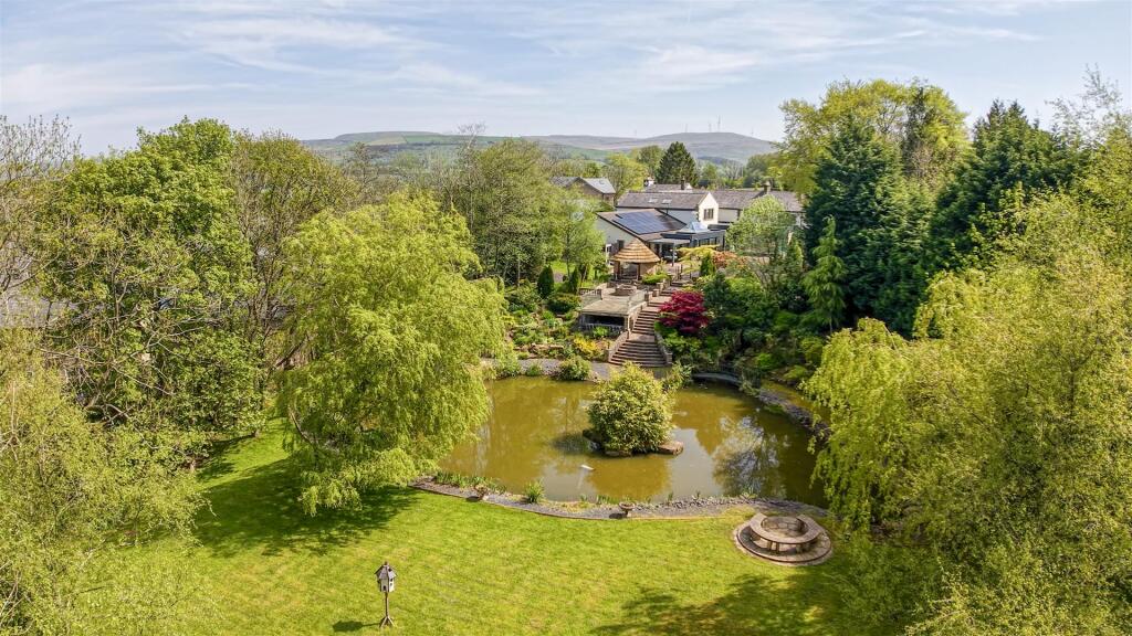 Additional image 53 of The Hollies, Alden Road, Helmshore, Rossendale - Over 9,000sqft - One Of Rossendale's Most Incredible Properties
