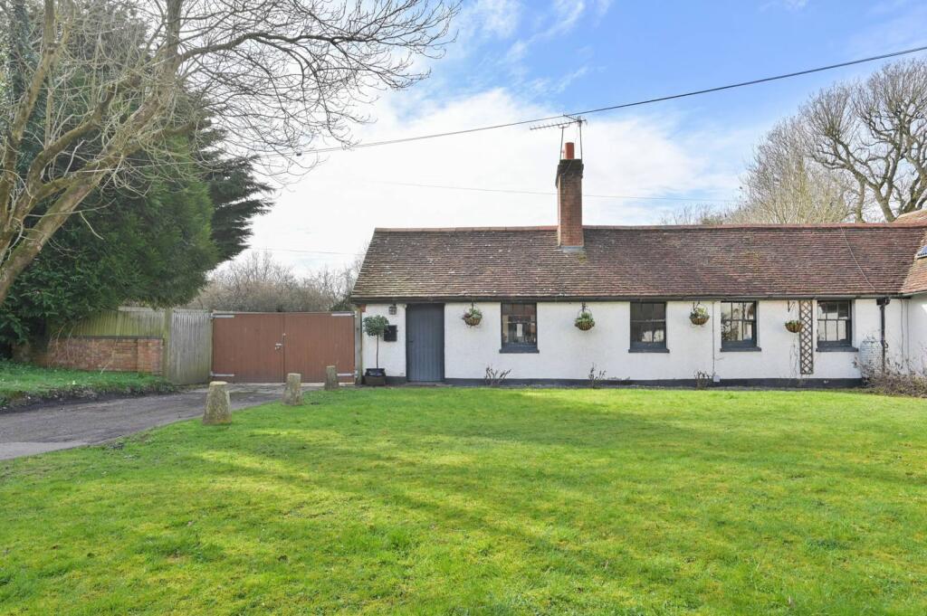Main image of property: Kennel Cottages, Hemel Hempstead, HP3