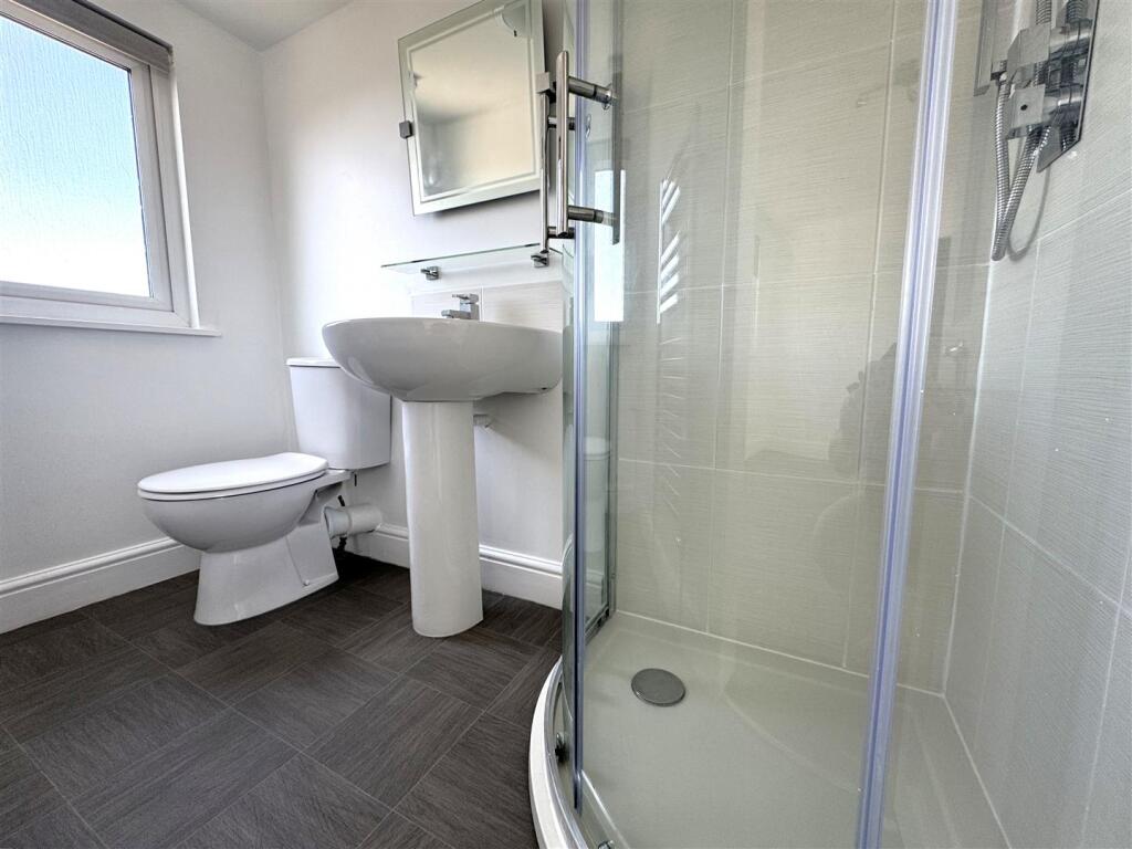 House in Dartford - View 3