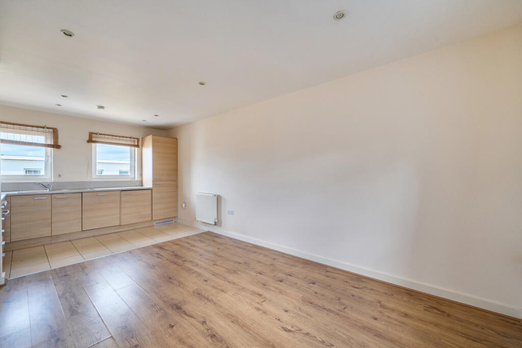 Havergate Way, Reading, Berkshire photo 4