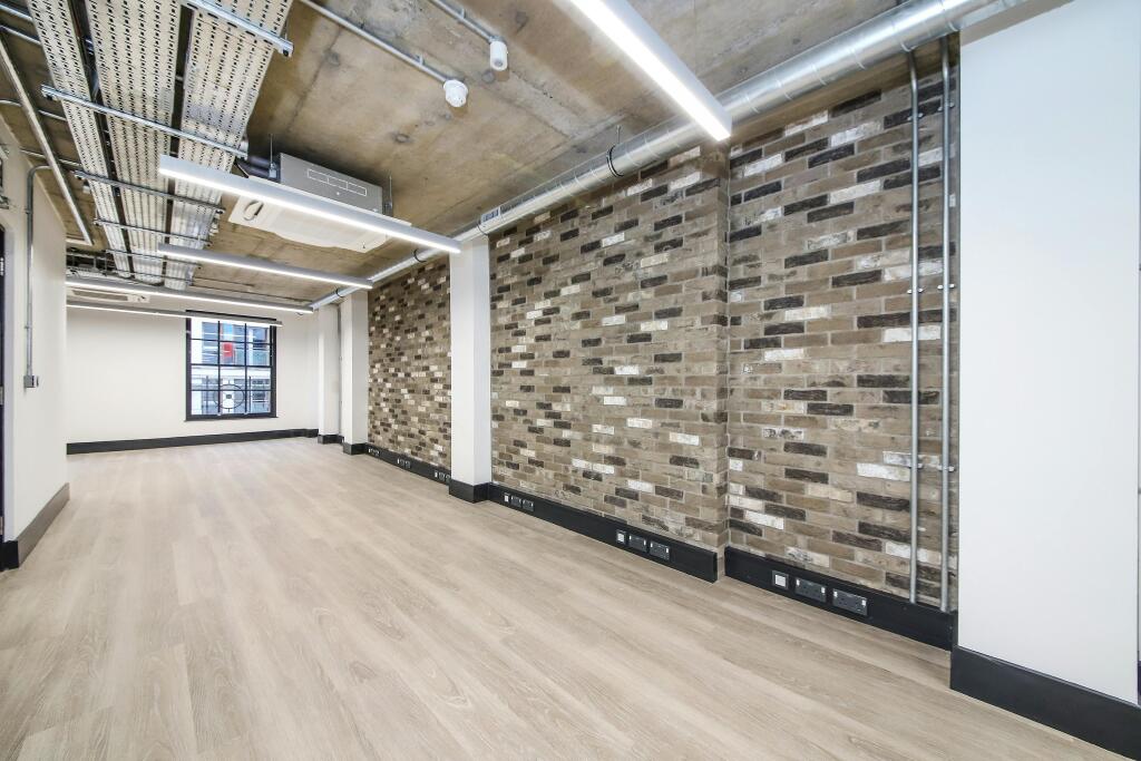 6 Princes Street 2nd floor (11).jpg