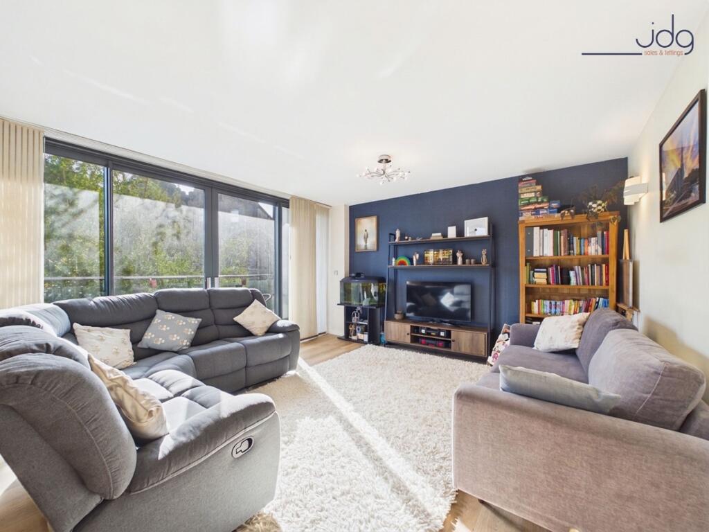 Apartment in Lancaster - View 2