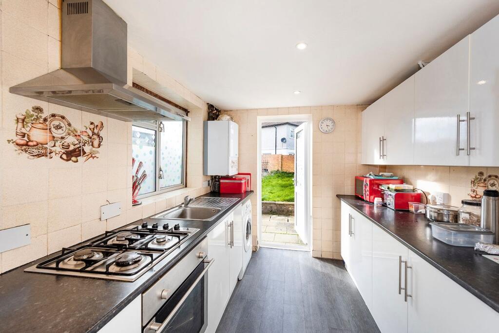 House in London - View 5