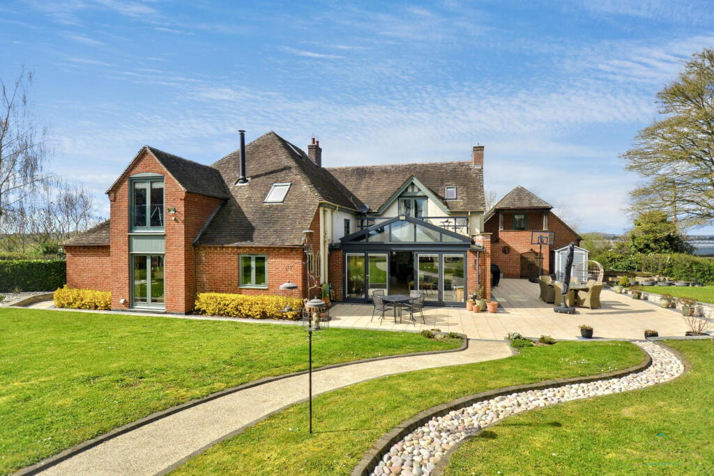 Main image of property: High Cross Farm, Station Road, Offenham, WR11 8LW