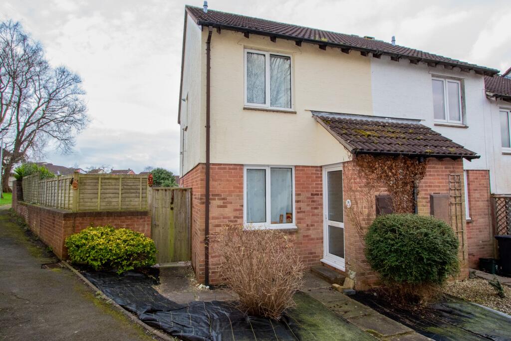 2-bed terraced on Chestnut Way, Honiton, £210,000