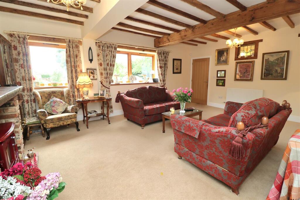 Main image of property: Main Road, Harlthorpe, Selby