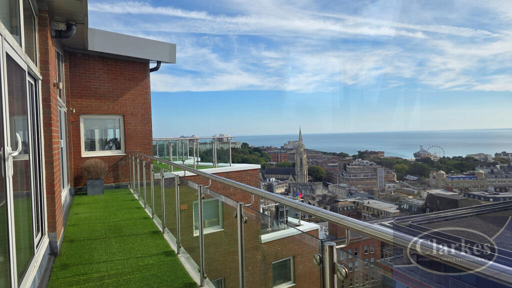Richmond Gate Penthouse photo 3