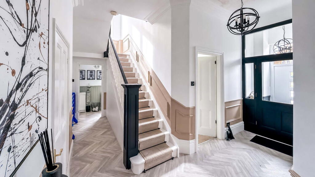 House in Preston - View 5