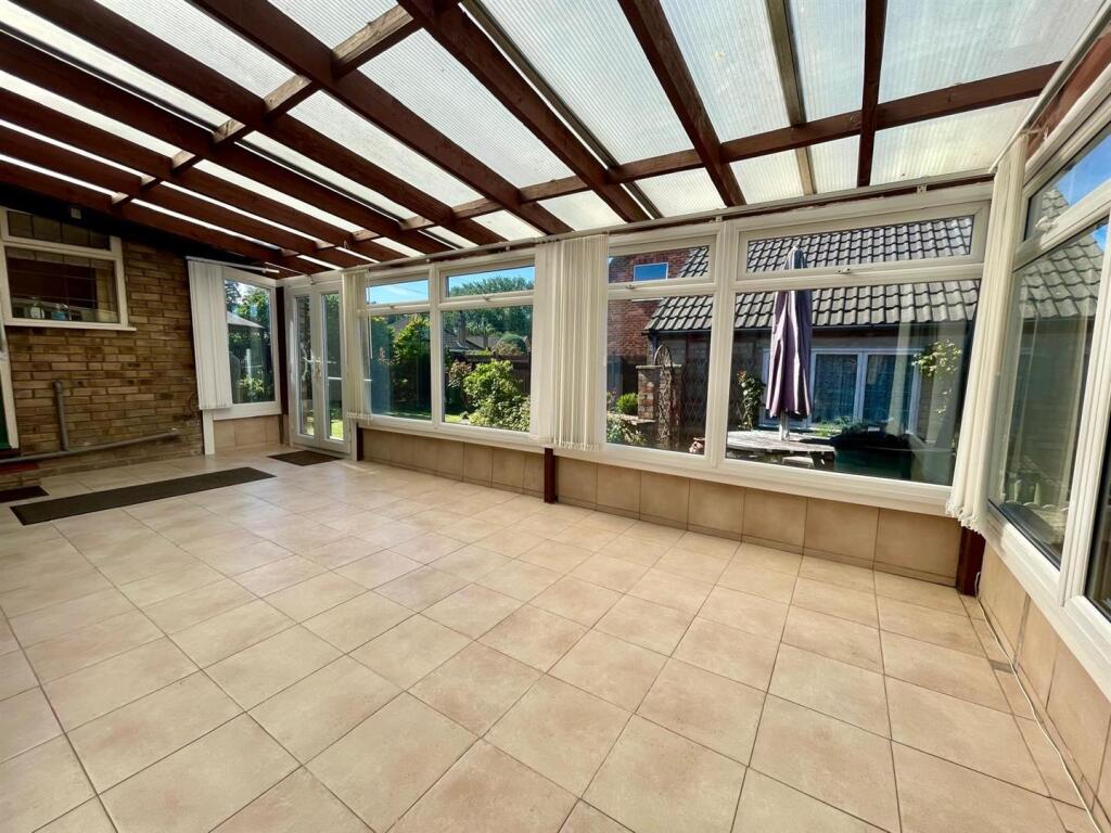 House in Hull - More