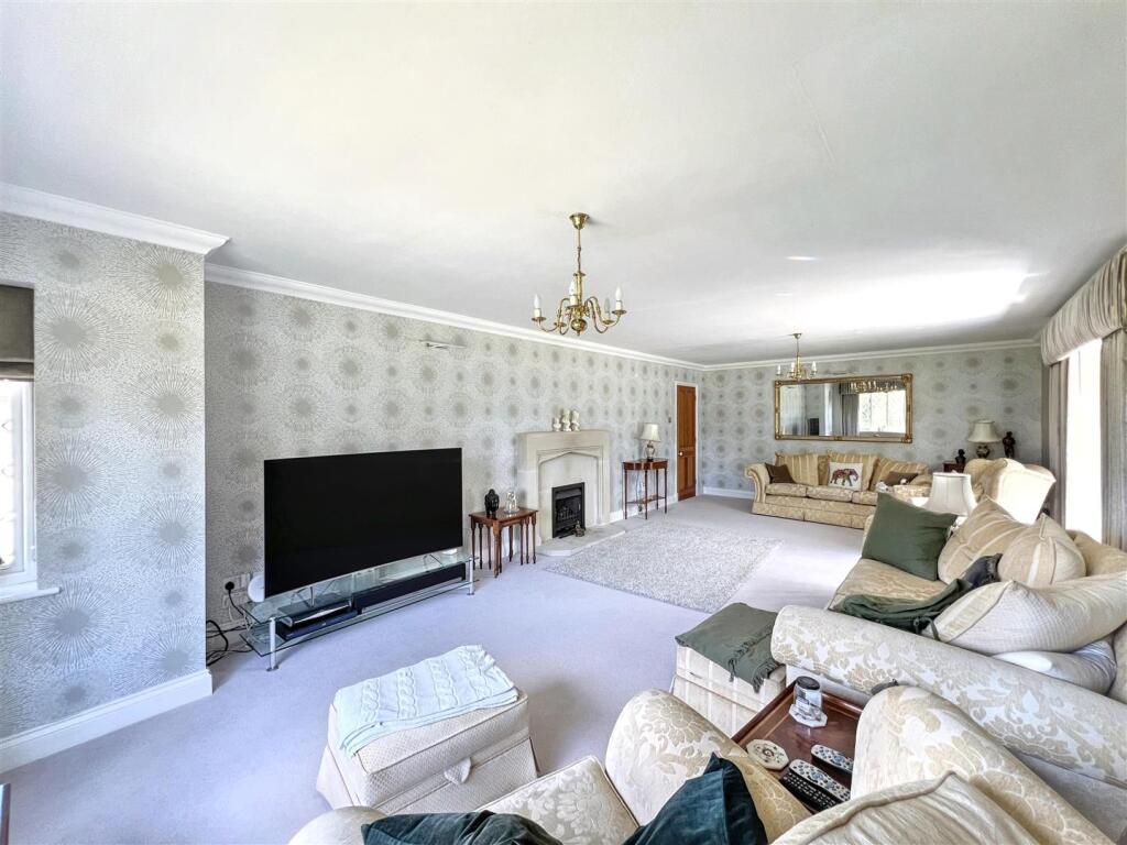 House in Northampton, Grendon - View 2