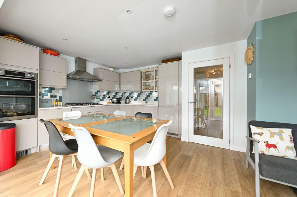 12 Greencraig Drive, Fairmilehead, Edinburgh, EH10 6TT - View 4
