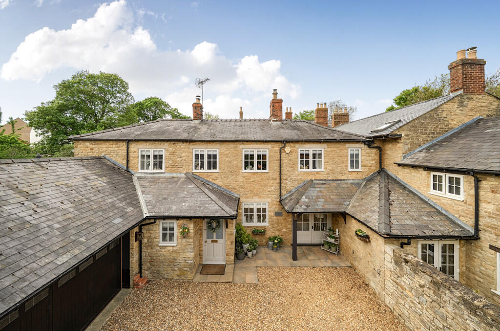 Main image of property: Heathencote, Towcester, Northamptonshire, NN12