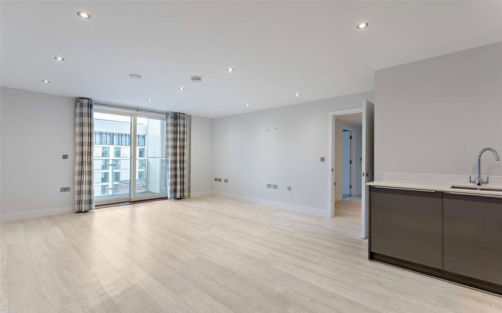 Apartment in Cambridge - View 4