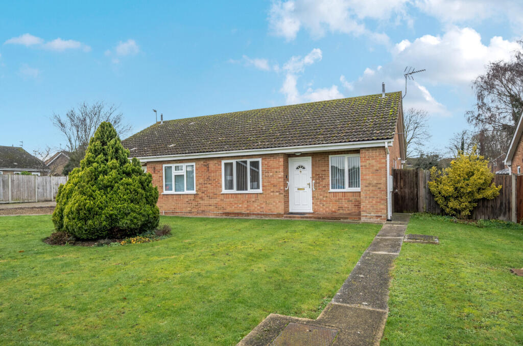 2-bed house on 48, Britten Avenue, Stowmarket, Suffolk, IP14, £245,000