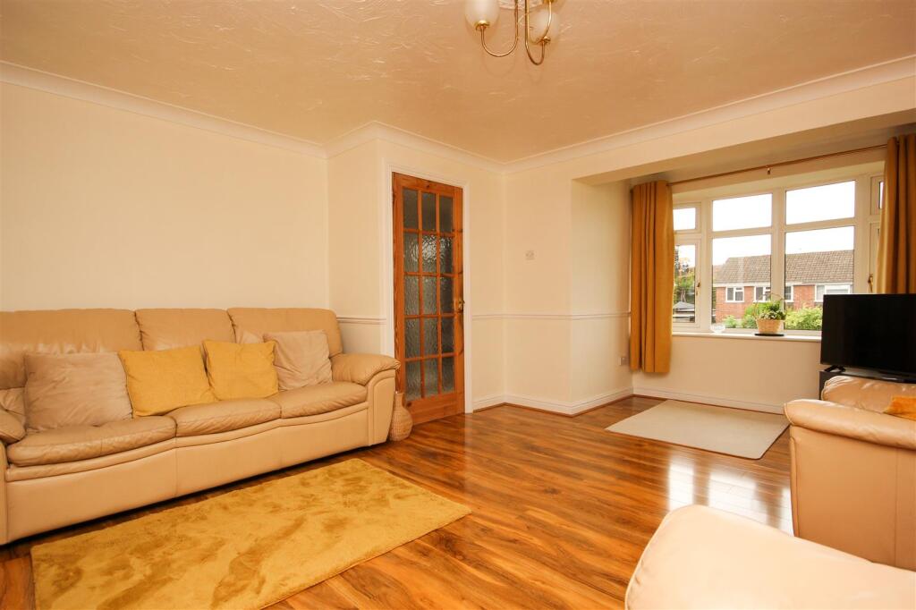 House in Rushden, North Northamptonshire - View 3