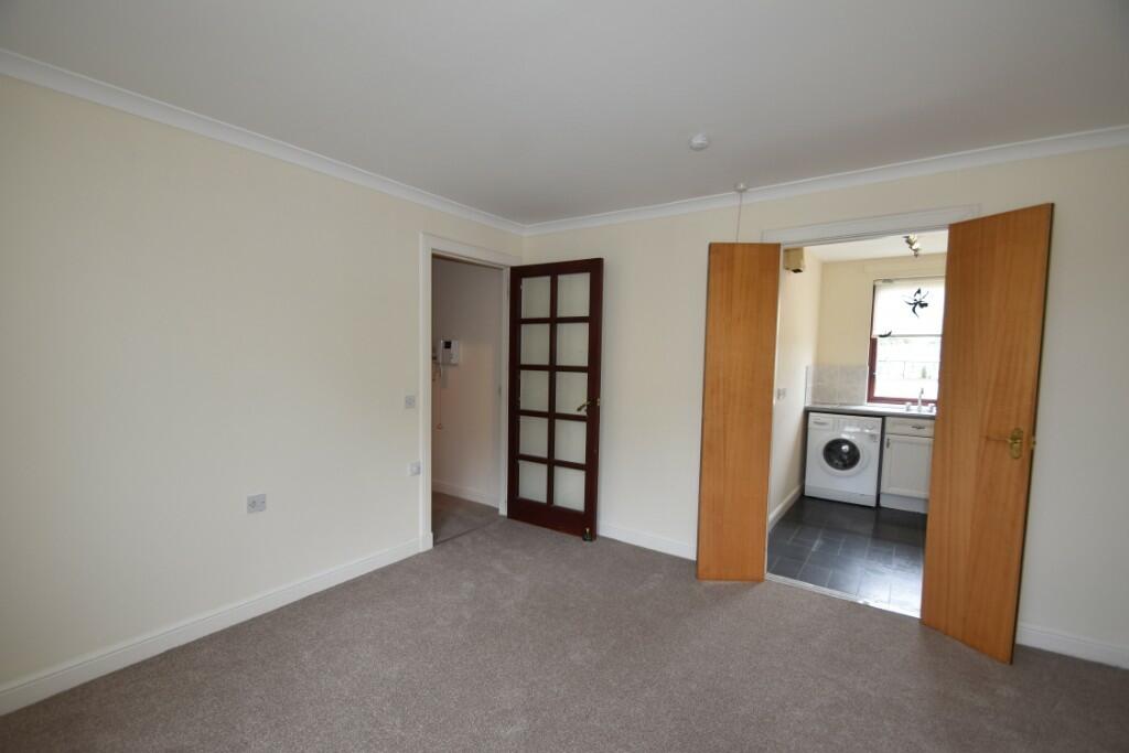 Apartment in Edinburgh, Roseburn - View 4