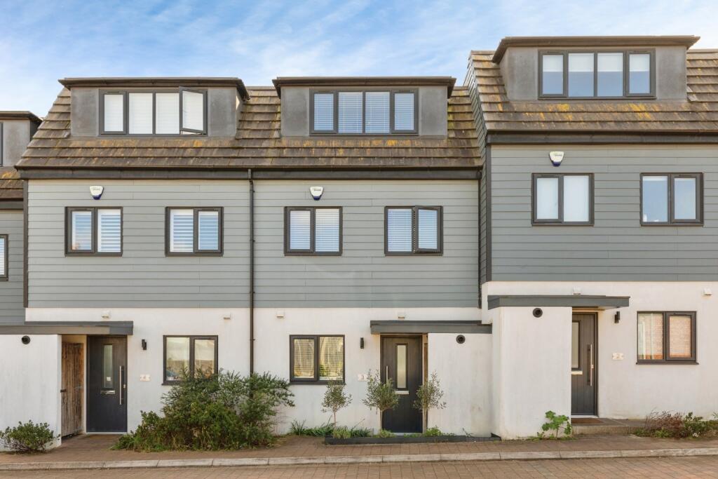 Main image of property: Wick Road, Brislington, Bristol, BS4