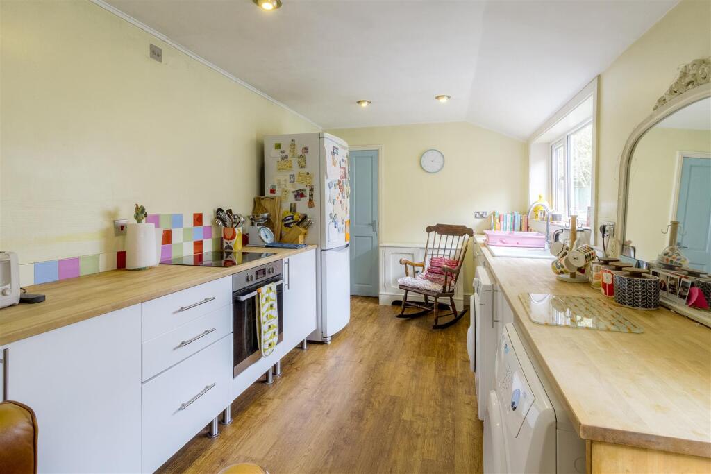 House in Wellingborough, Burrow's Bush - View 5