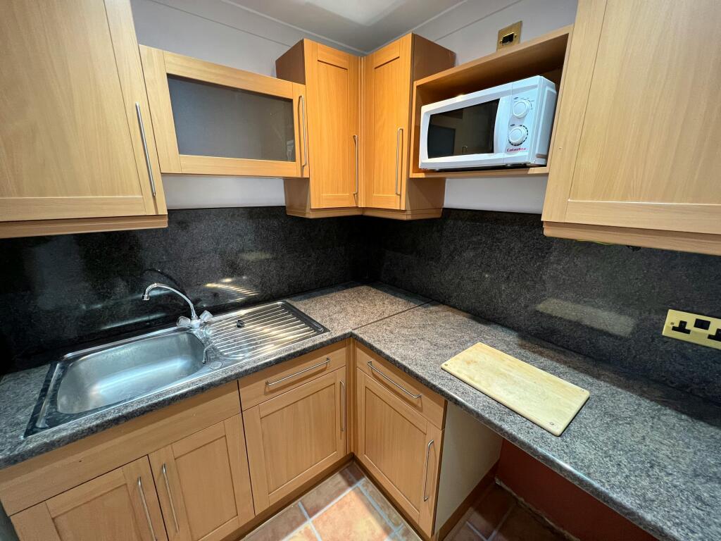 Fitted kitchen