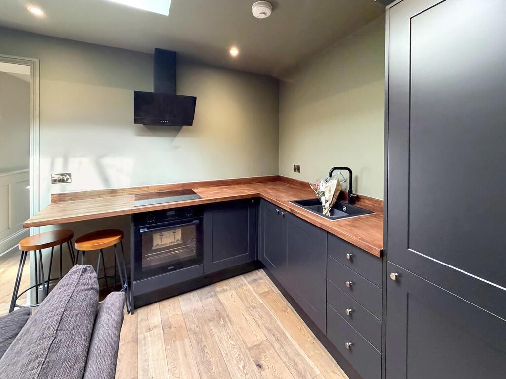 Apartment in Frome - More
