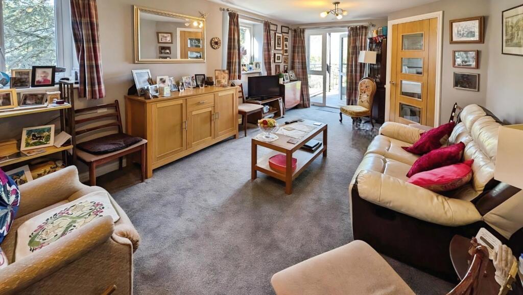 Blue Cedar Close, Yate, Bristol photo 4