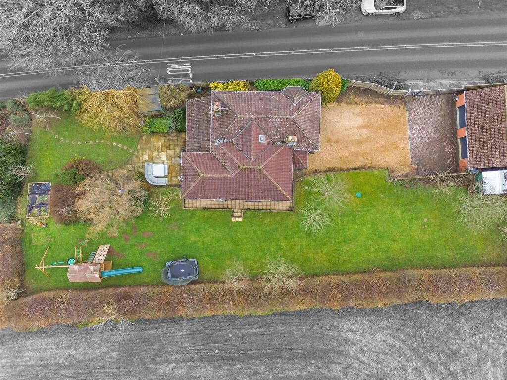 House in Southampton - View 3