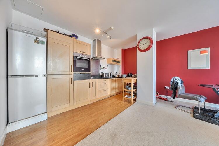 Apartment in Northampton - View 4