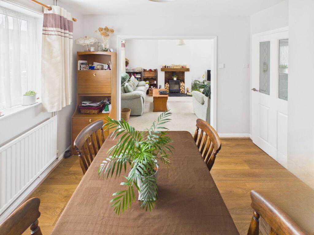 House in Biggleswade, Central Bedfordshire - More