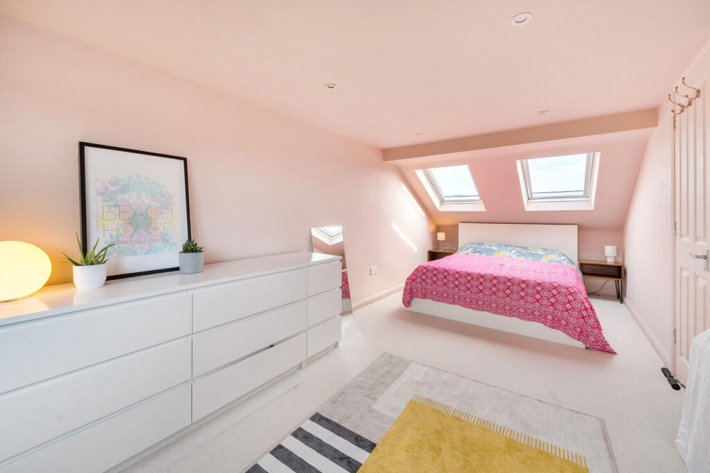 House in London - View 5