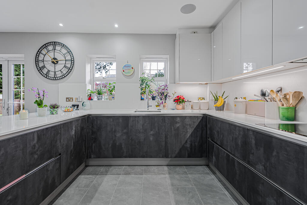 Additional image 14 of Boyes Crescent, London Colney, AL2