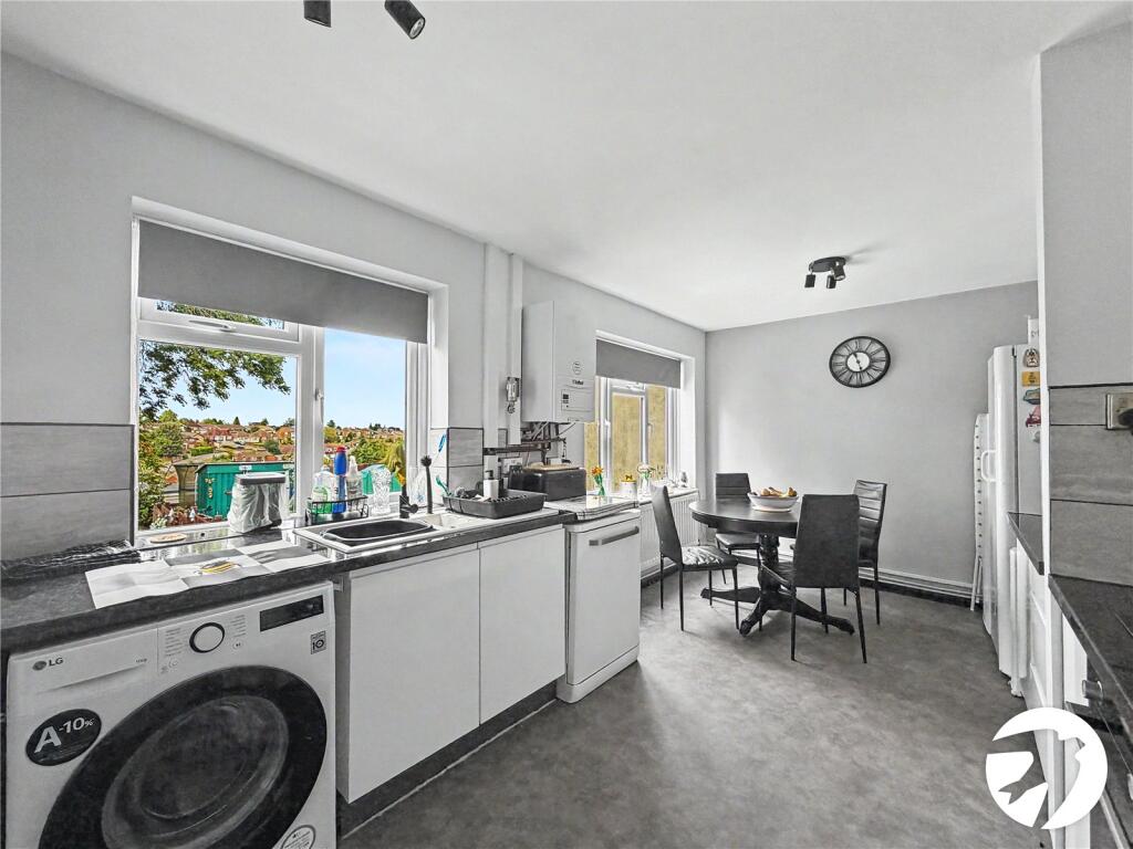 House in Chatham, Medway - View 3