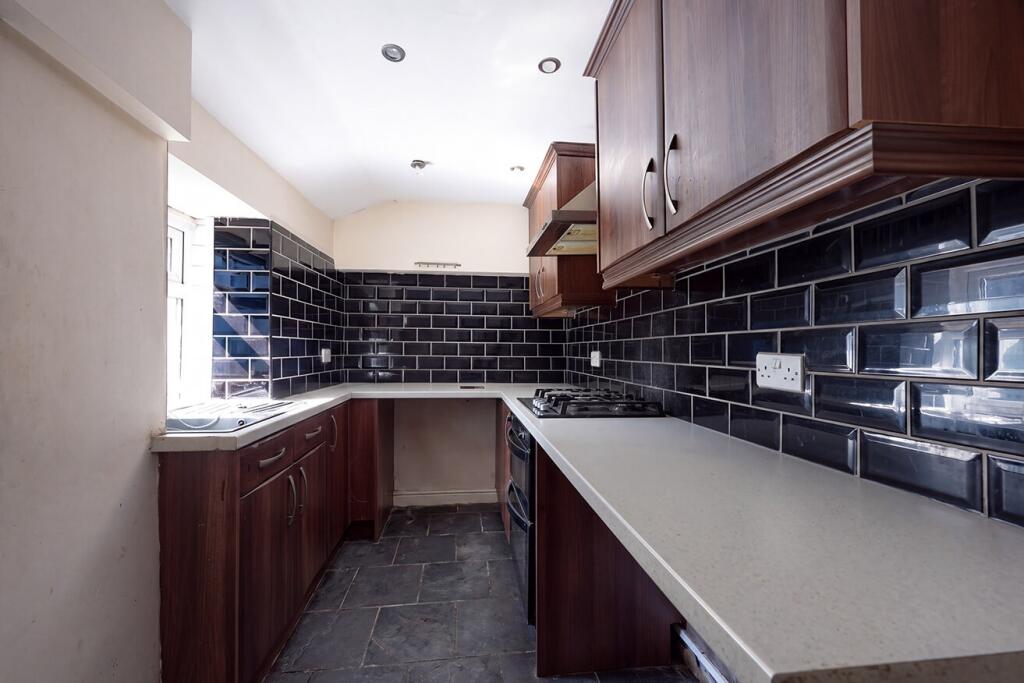 House in Burnley, Padiham - More