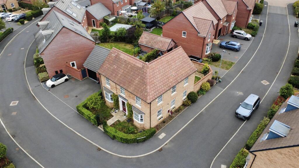 House in Northampton, Thrapston - More
