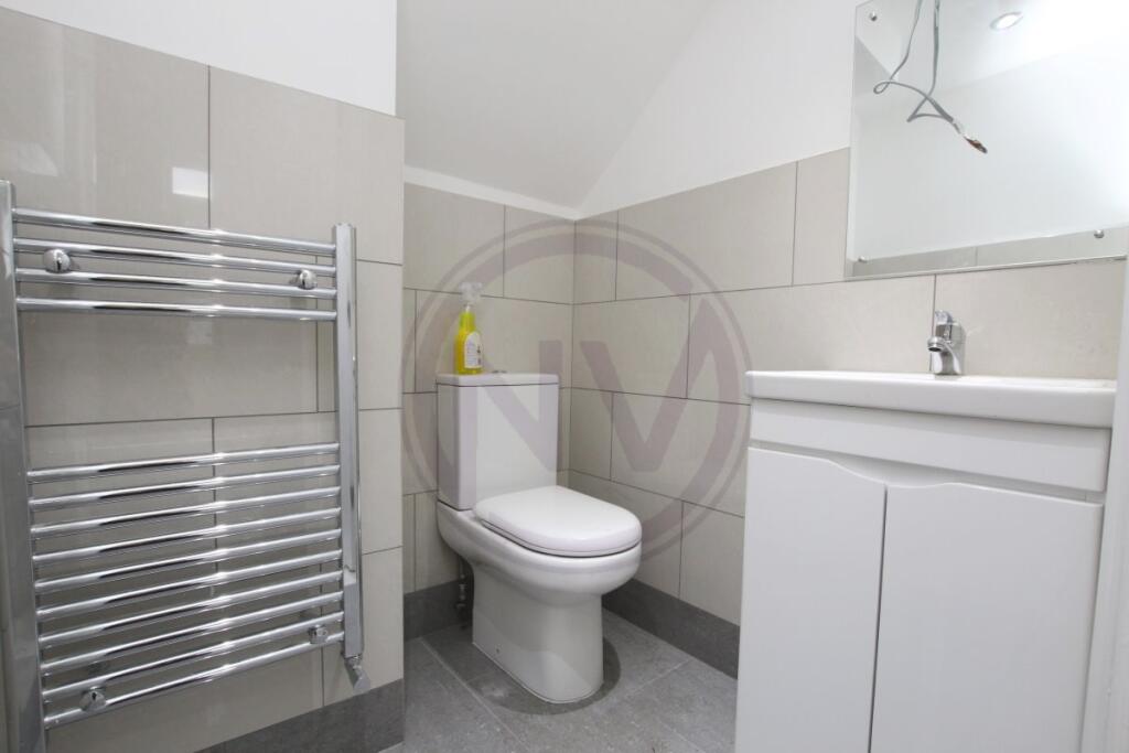 2 bedroom semi-detached house for rent