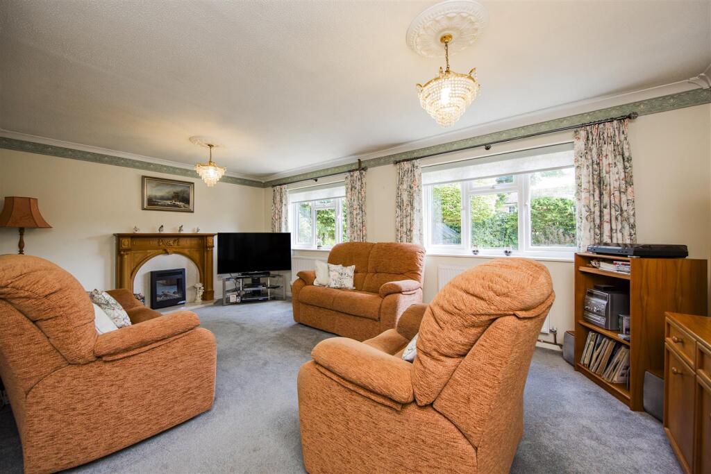 Highberry, Leybourne, West Malling - View 5