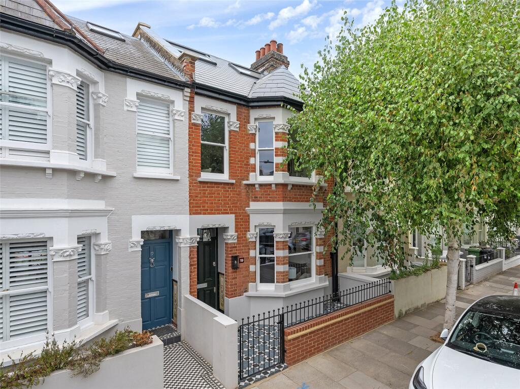 House in London, Sands End, Fulham - More