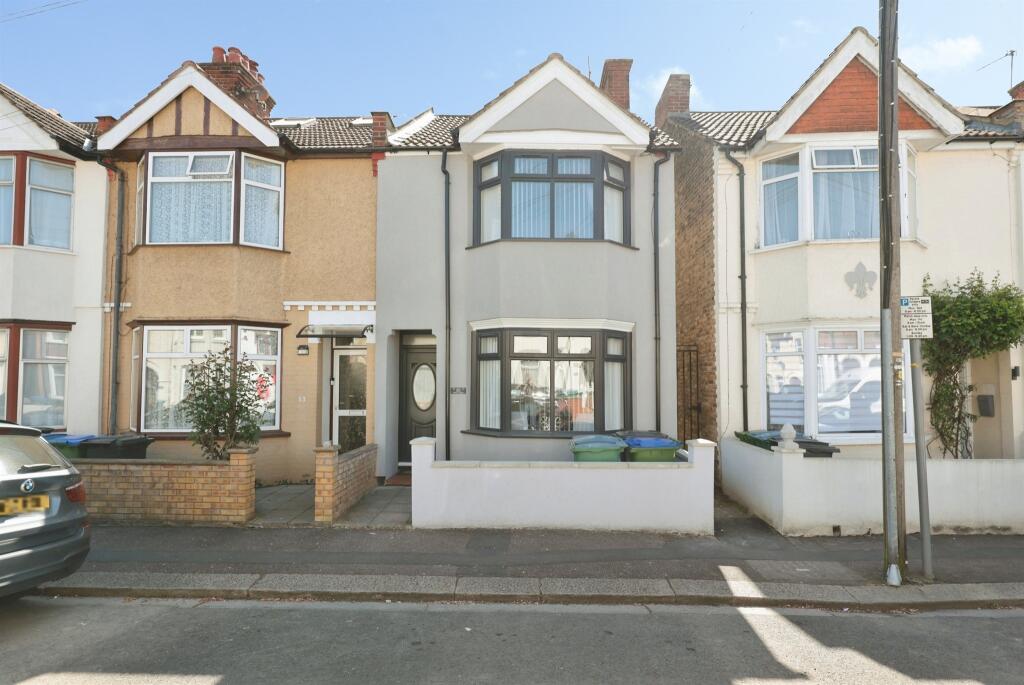 Main image of property: Princes Avenue, Watford